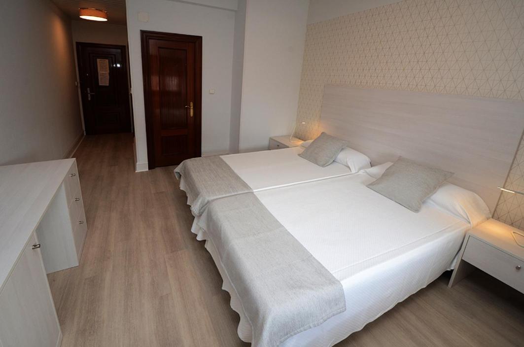 Hostal Vista Alegre Castro Urdiales Exterior photo