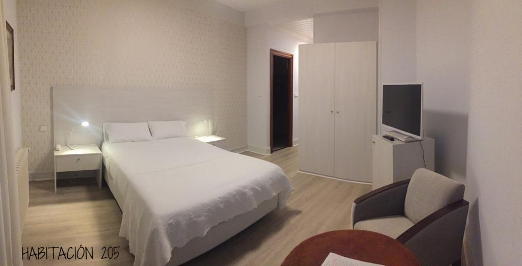 Hostal Vista Alegre Castro Urdiales Exterior photo
