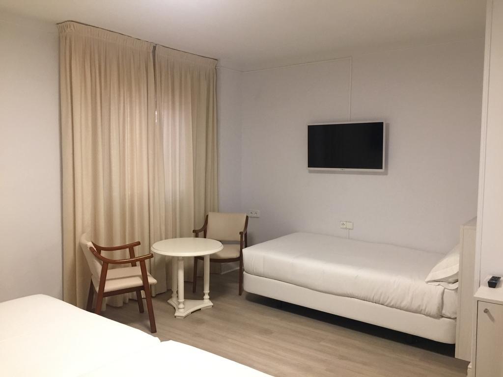 Hostal Vista Alegre Castro Urdiales Exterior photo